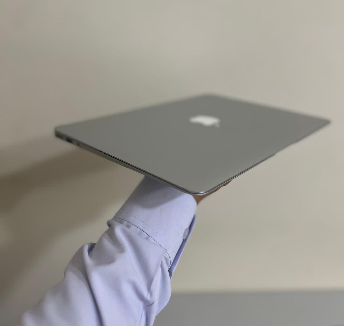 Premium MacBook Air 2017 – Sleek, Fast & Perfectly Maintained | Core i5 • 8GB RAM • 128GB SSD - Image 3