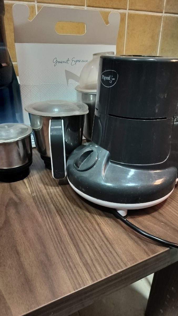 Pigeon Especial Mixer Grinder 750W - Image 1