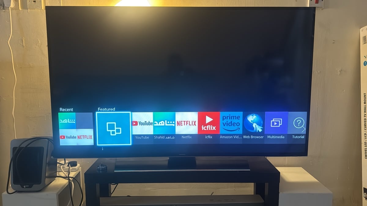TVs for sale read the add - Image 3