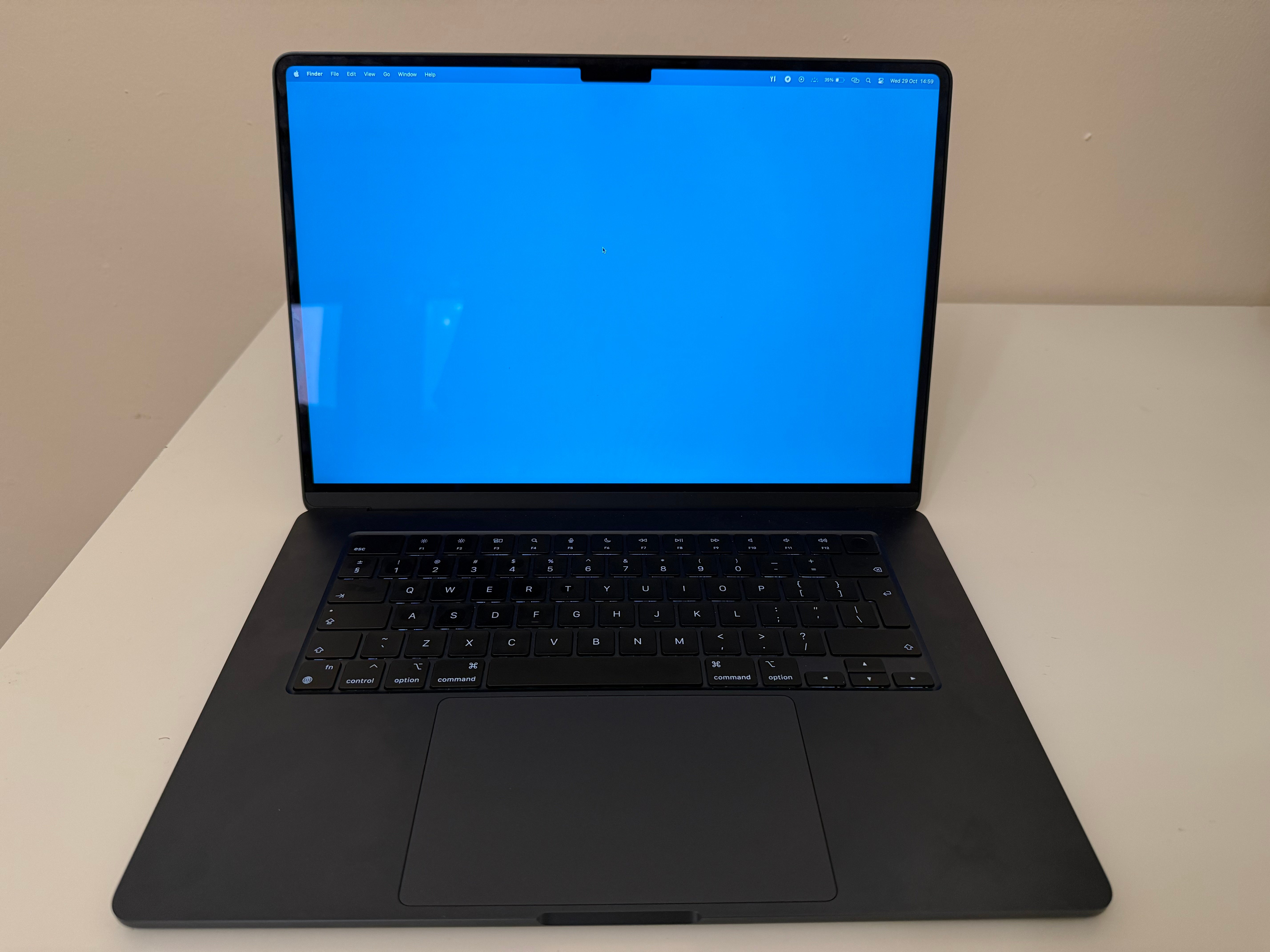 MacBook Air 15-inch, M2, 2023 (Good as new) - Image 2
