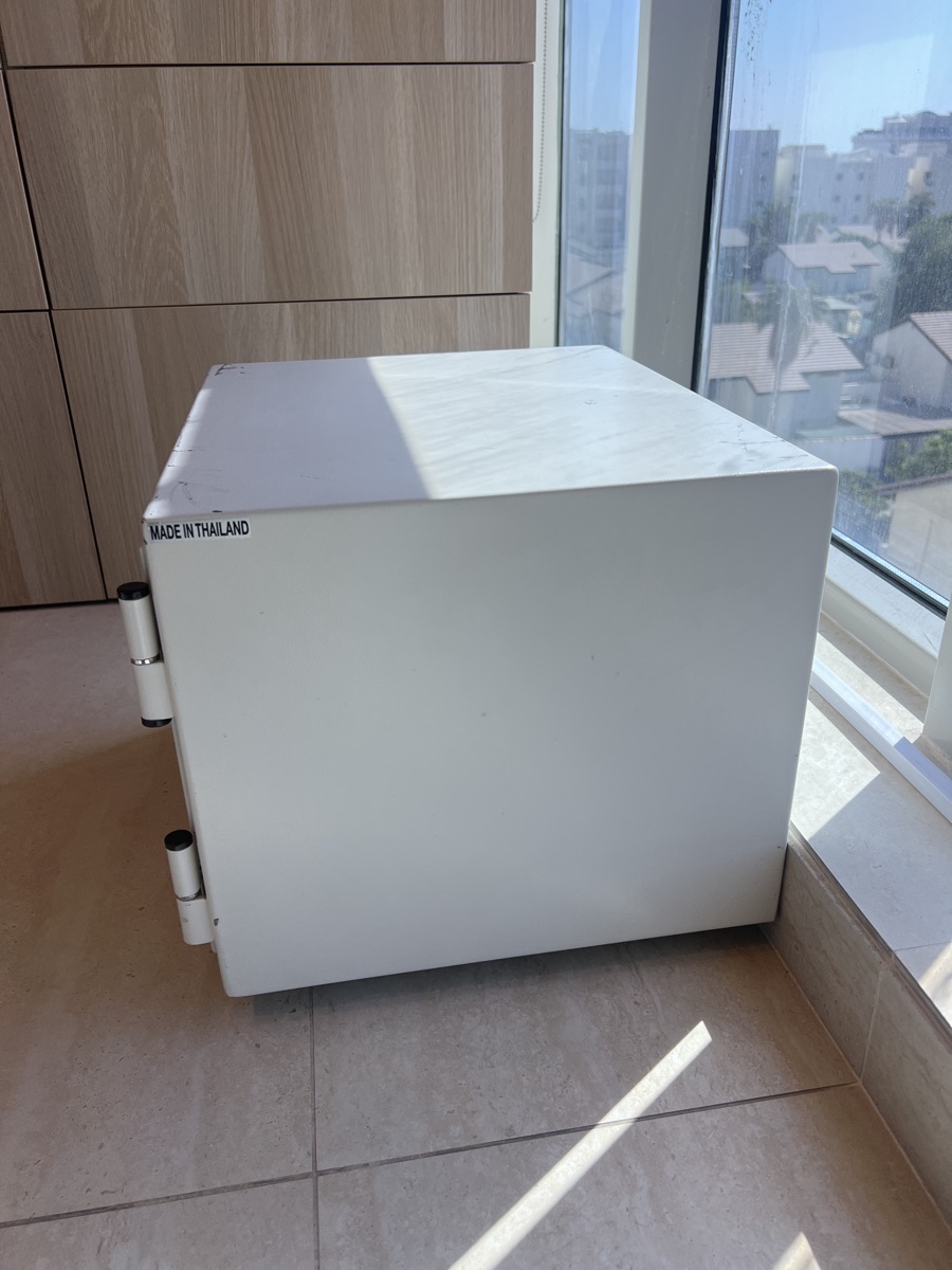 Safety Locker Uchida - Image 1