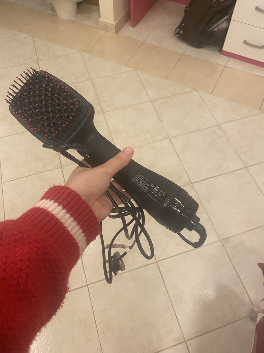 Revlon hair brush plus free ikon hair brush - Image 1