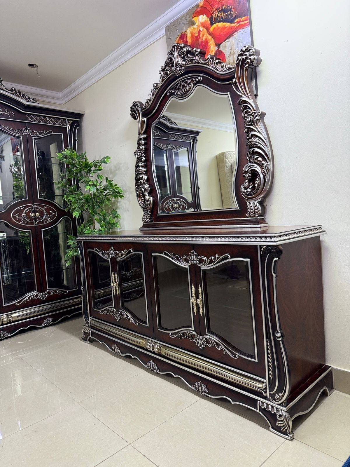 For Sale sideboard/ buffet table  - Image 6