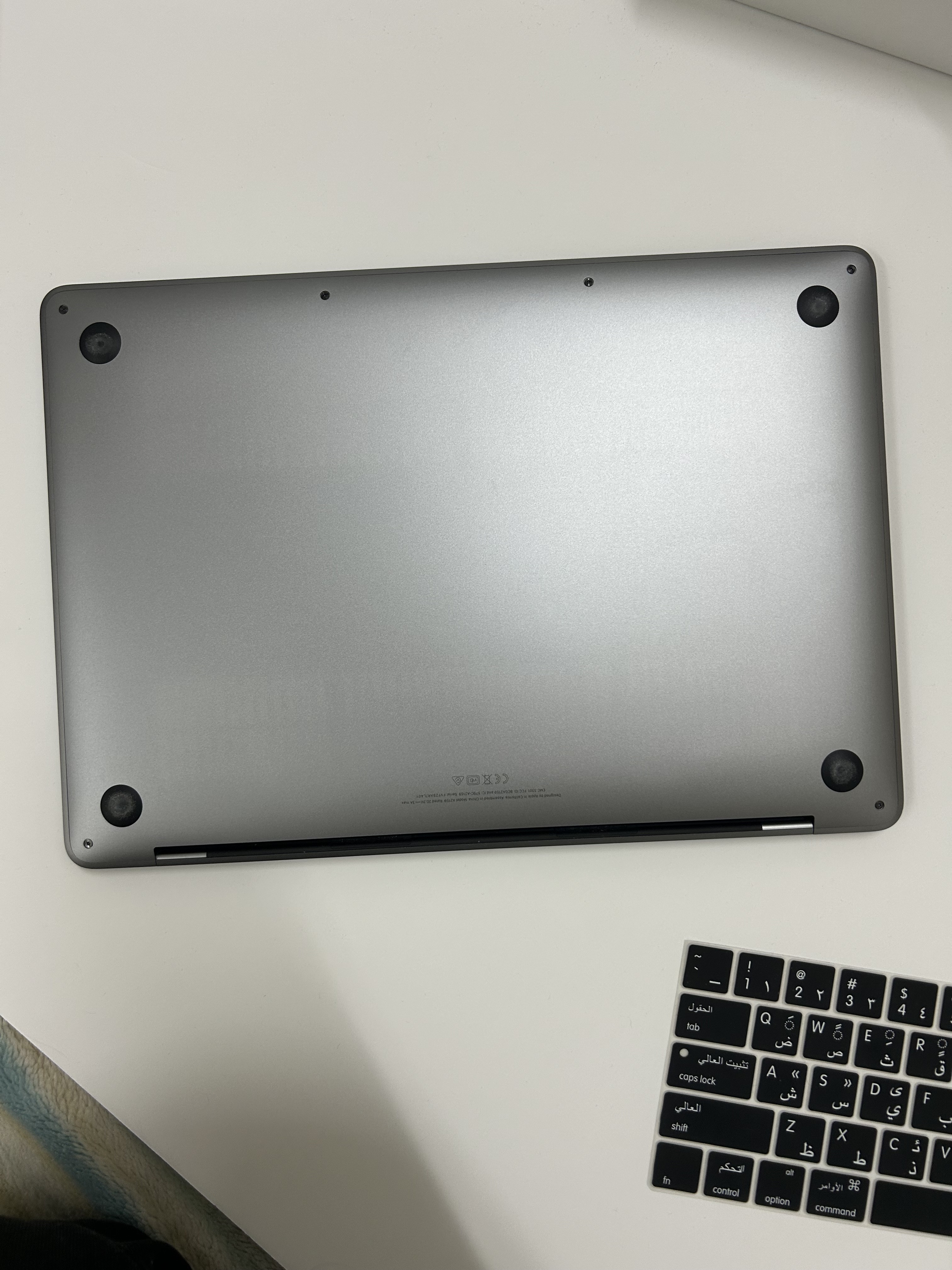 MacBook pro 13-inch, 2019, two thunderbolt 3 ports - Image 2