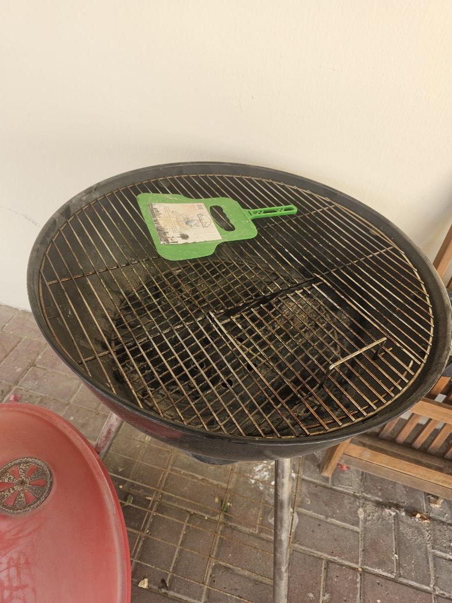 Big bbq +delivery +tools - Image 3