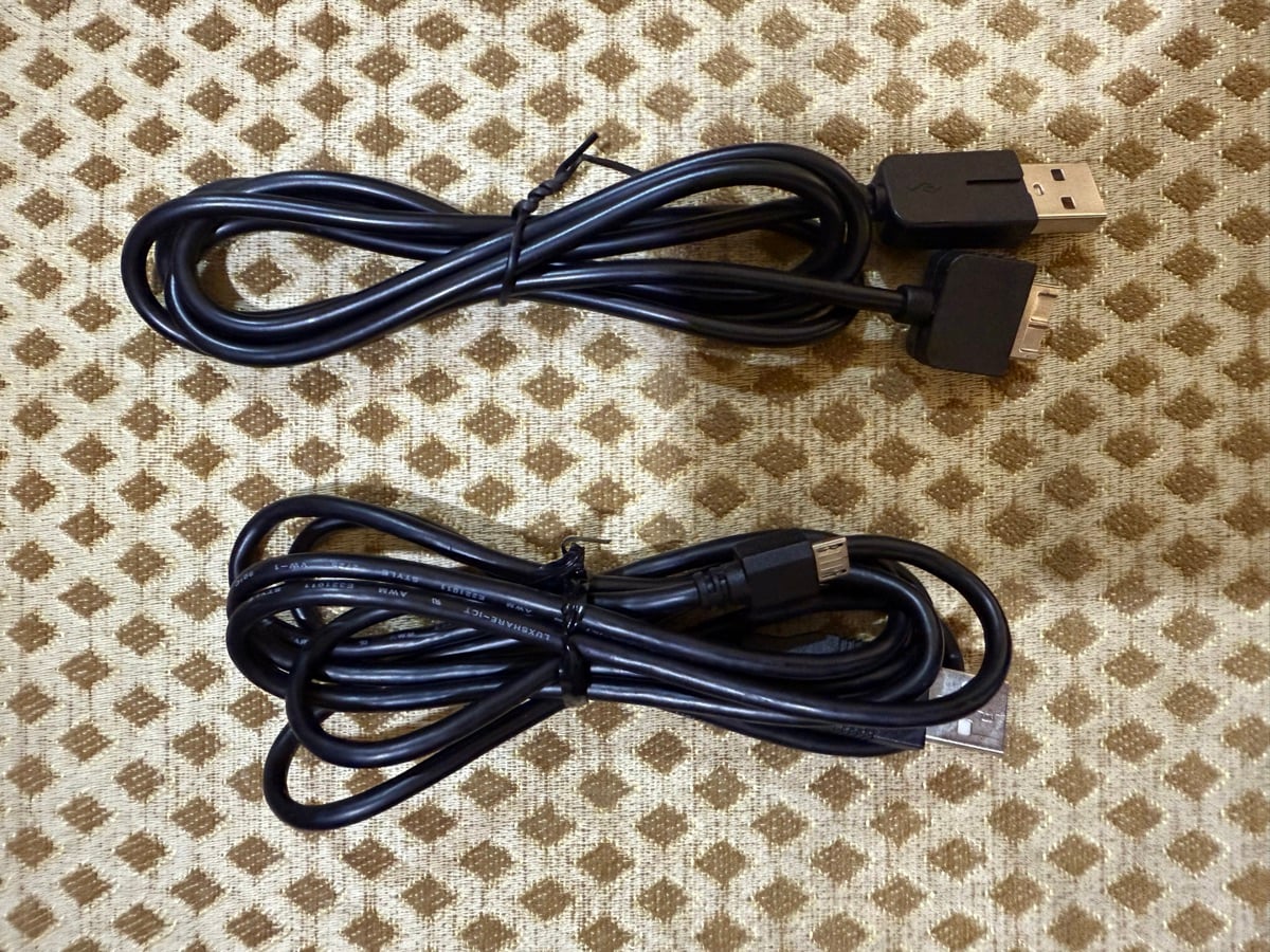 sd2vita PS Vita Memory Card Adapter and usb charge cable - Image 3
