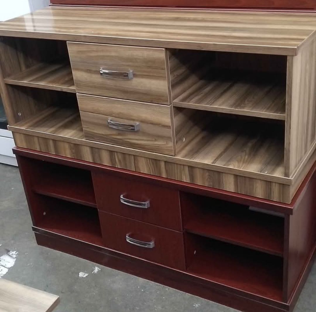 Qatar Airways furniture available - Image 11