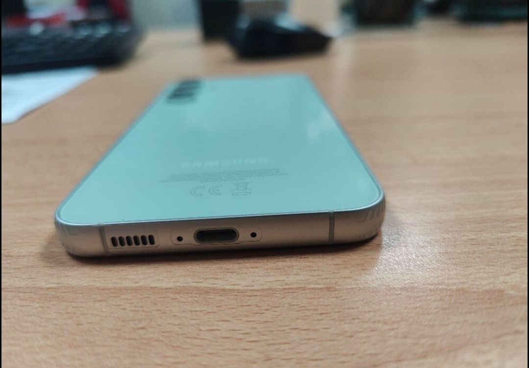 Samsung Galaxy S23 FE 5G (MINT) 8GB/256GB - Image 1