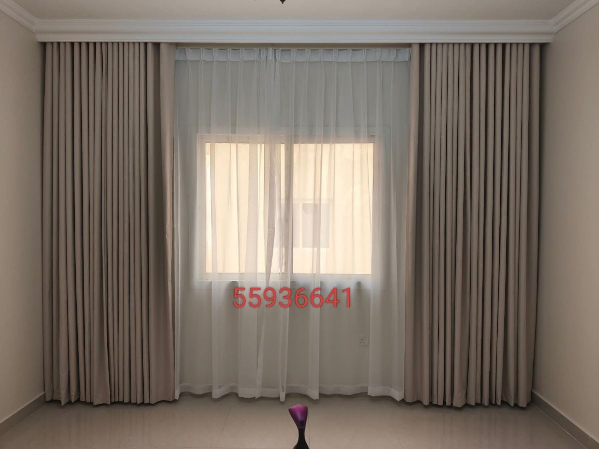 Curtain and sofa carpet - Image 3