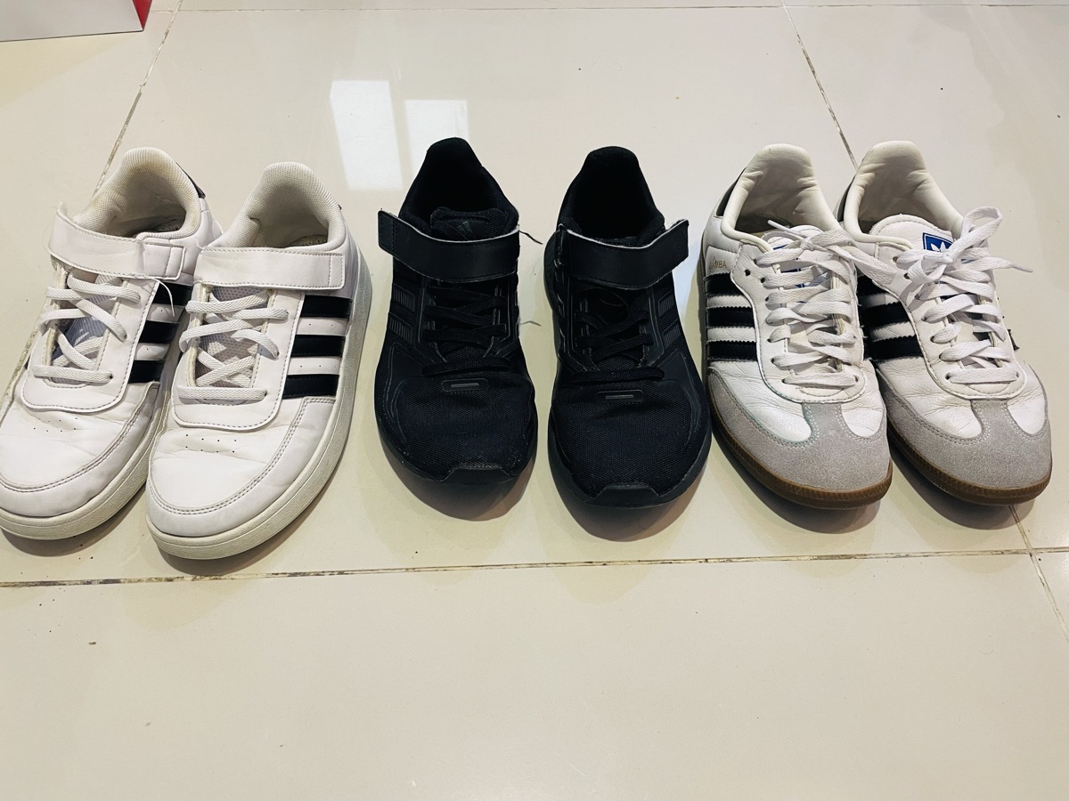Sport shoes - Image 1
