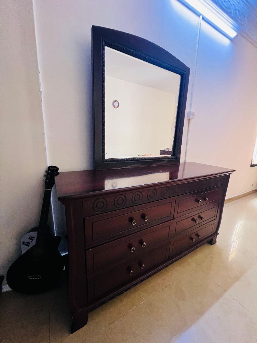 Household Furniture & Appliances - Image 11