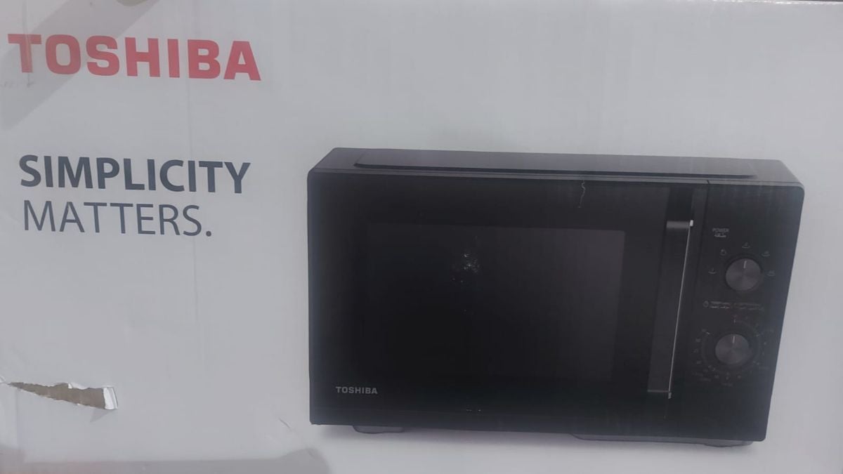 Toshiba Microwave Oven - Image 1