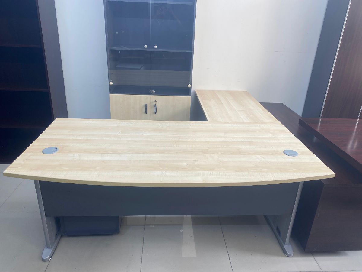 Used office desk study table reception workstation sofa metting table buy sell 33270617 - Image 4