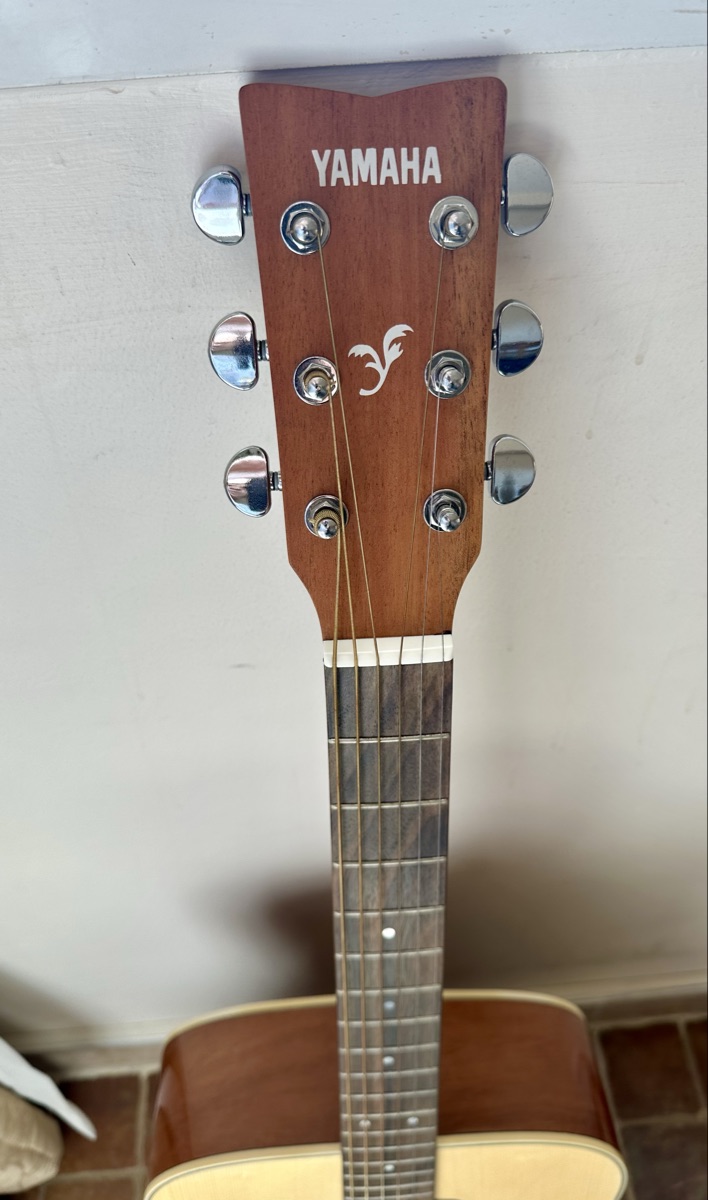 Yamaha Guitar - Image 3