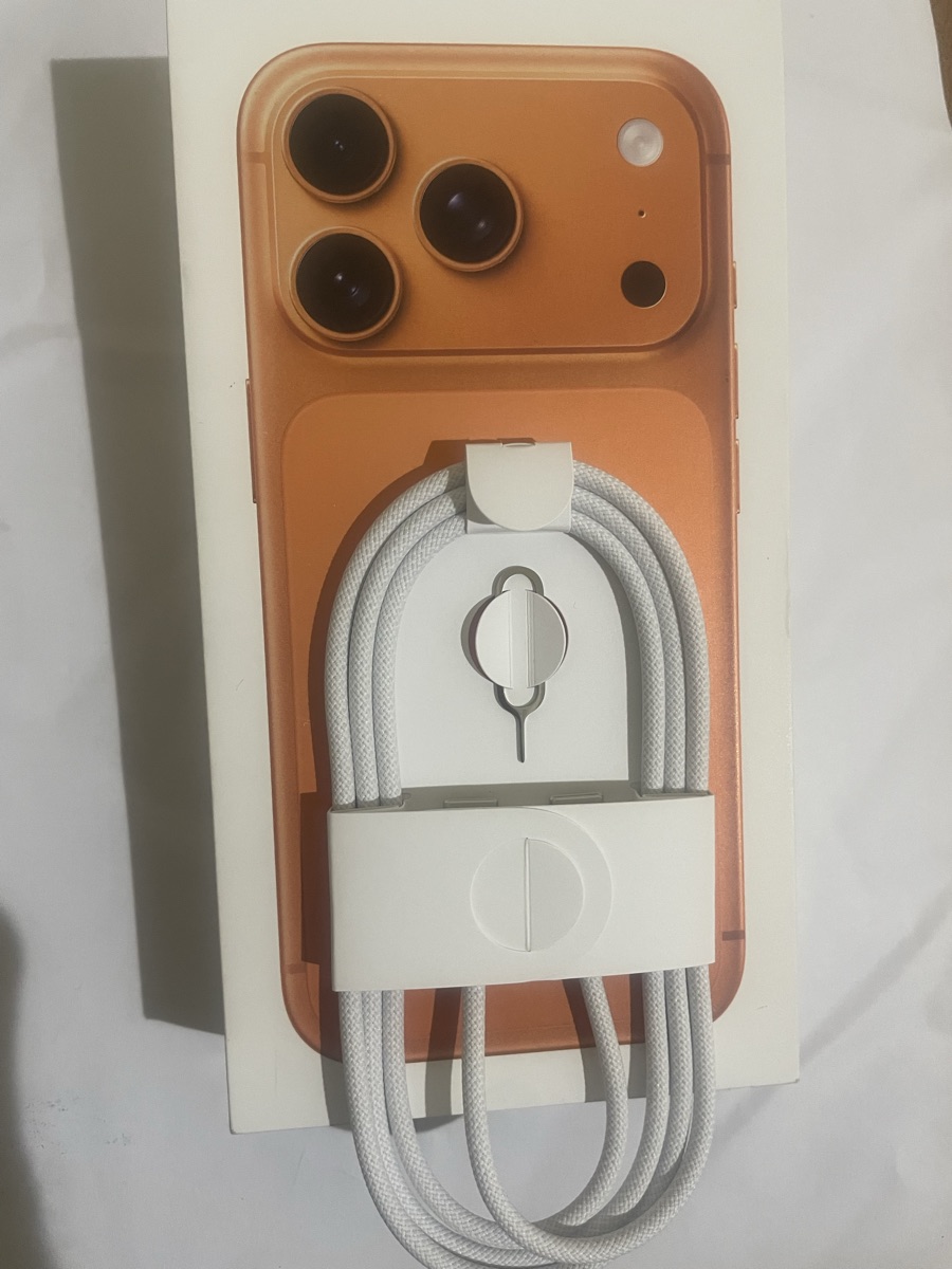 Iphone 17 pro 256 Used - Image 4