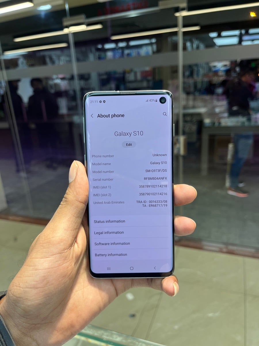 Samsung S10 - Image 3