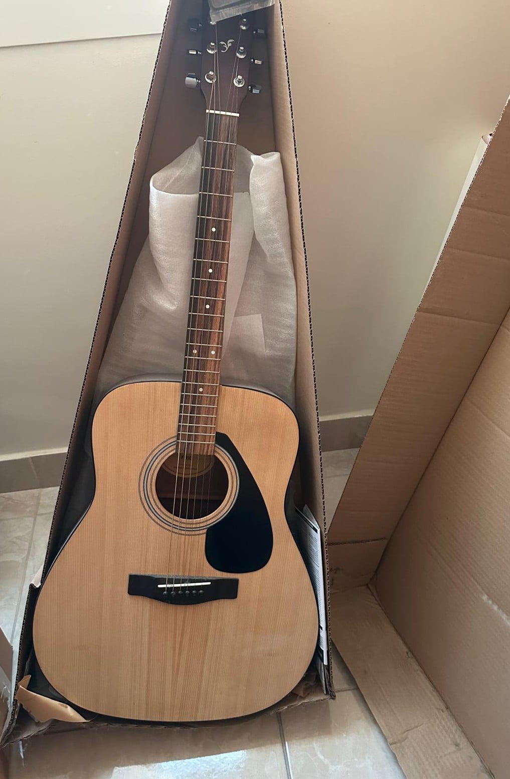 Yamaha Acoustic Guitar F310 for sale. - Image 1