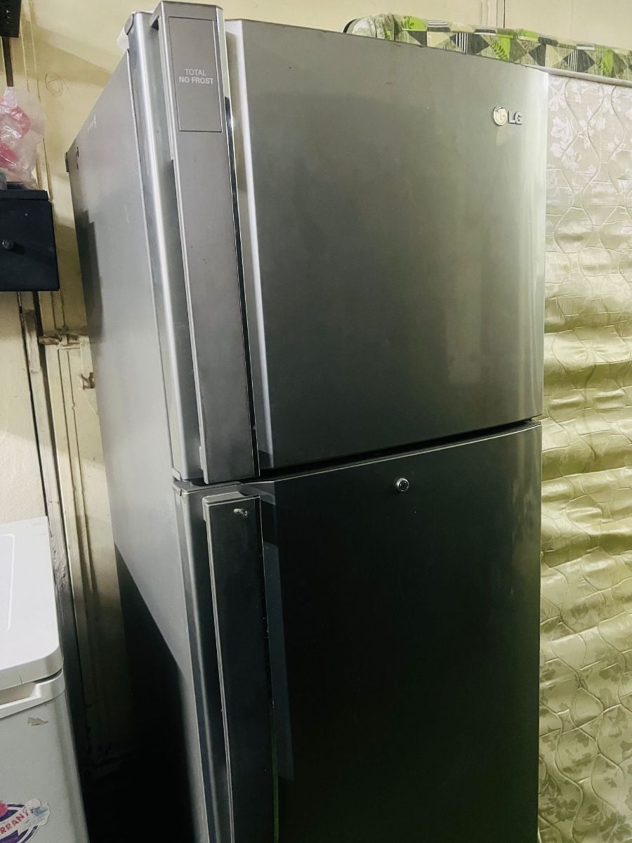 LG Double Door Refrigerator for Sale - Image 2