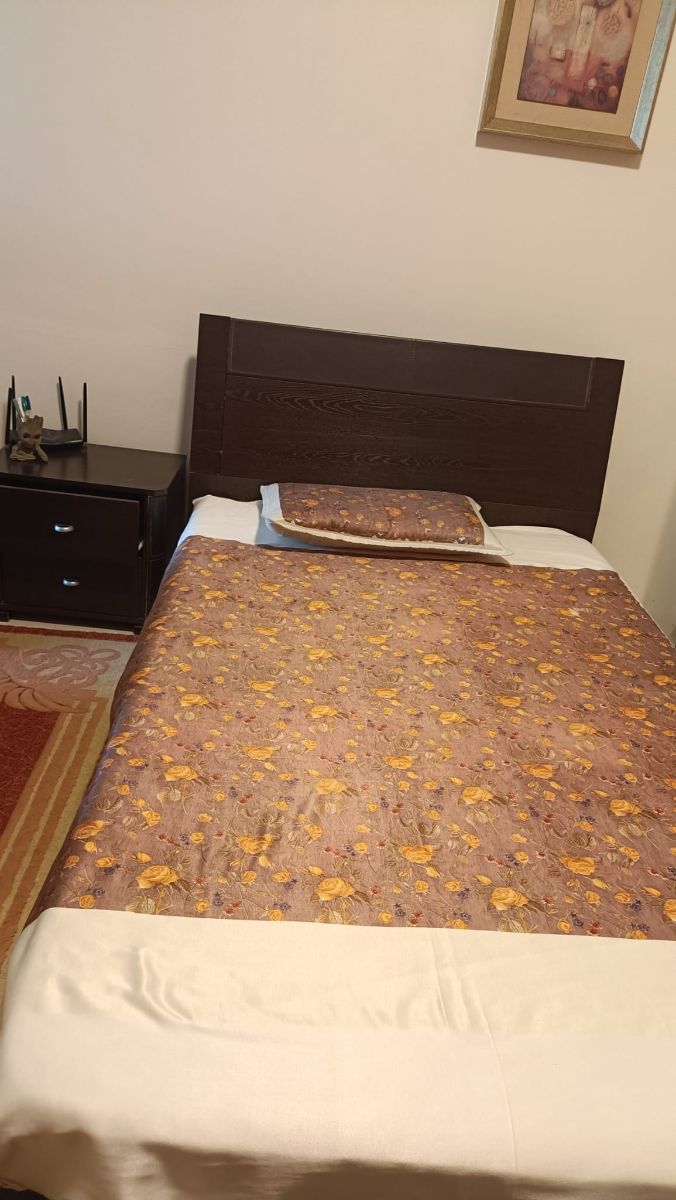 Two Single Bedsets - Image 2