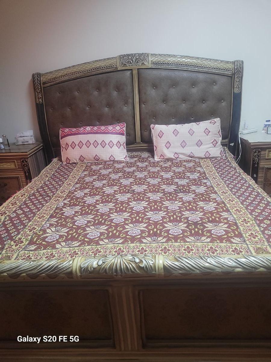 Bedroom set urgent sale( 7786 3416 ) - Image 3