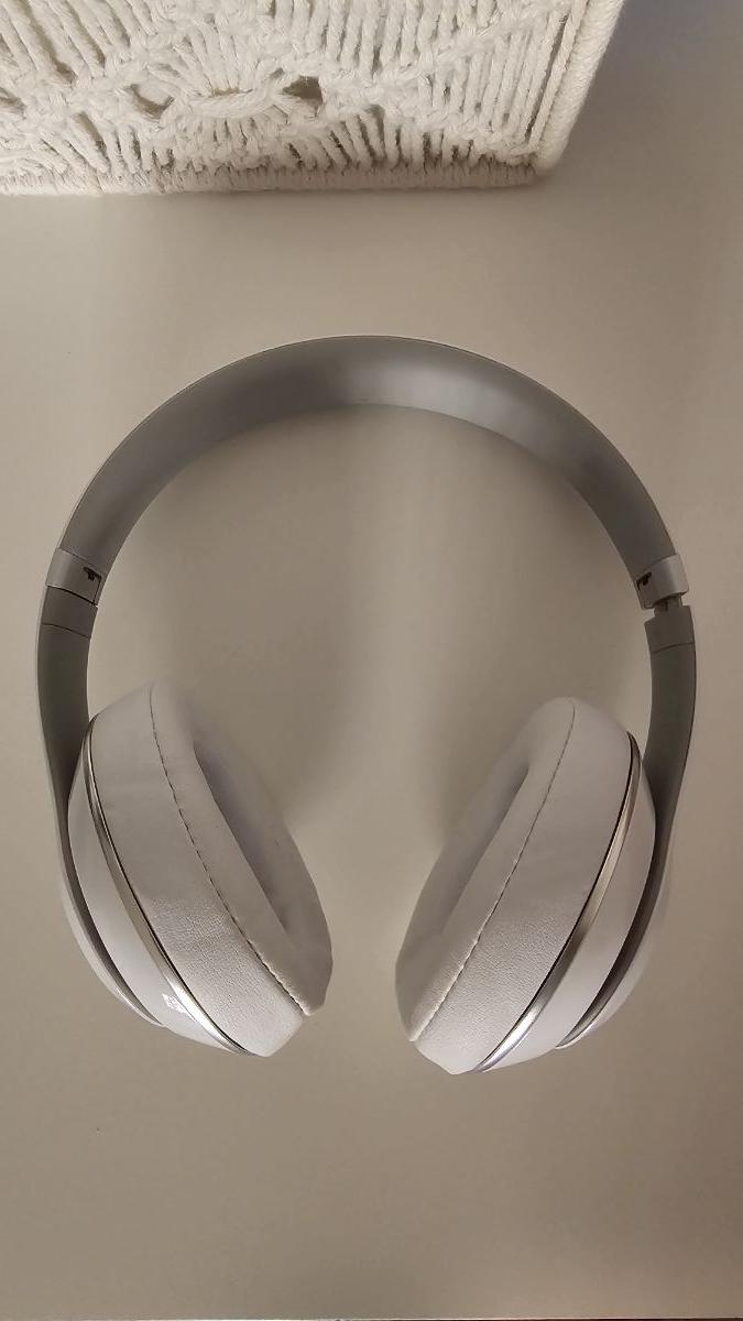 Beats Studio-3 By Dre very good condition( wired headphone) - Image 7