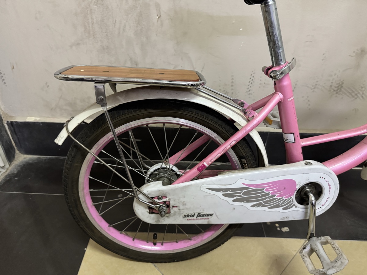 Kids bi cycle for girls age 5 to 9 - Image 2