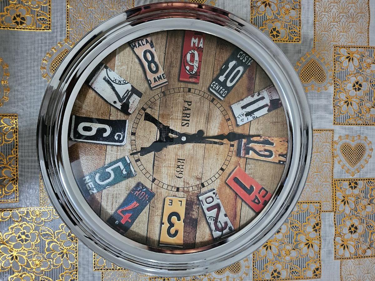 WALL CLOCK. - Image 1