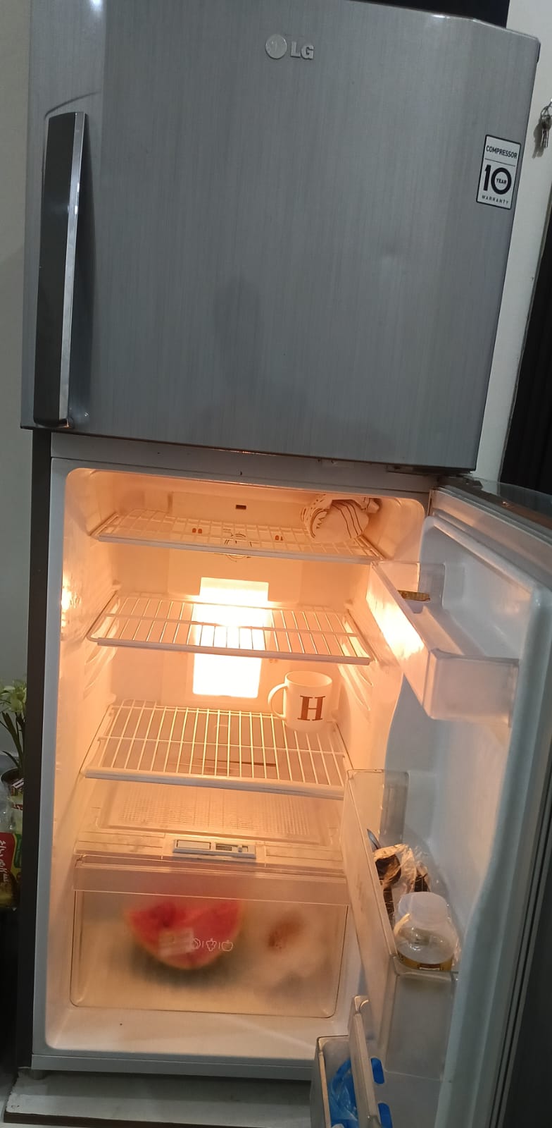 LG REFRIGERATOR - Image 3