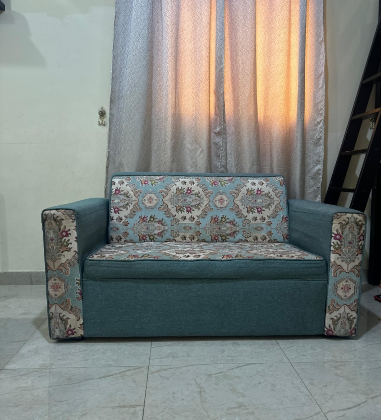 Good condition sofa - Image 2