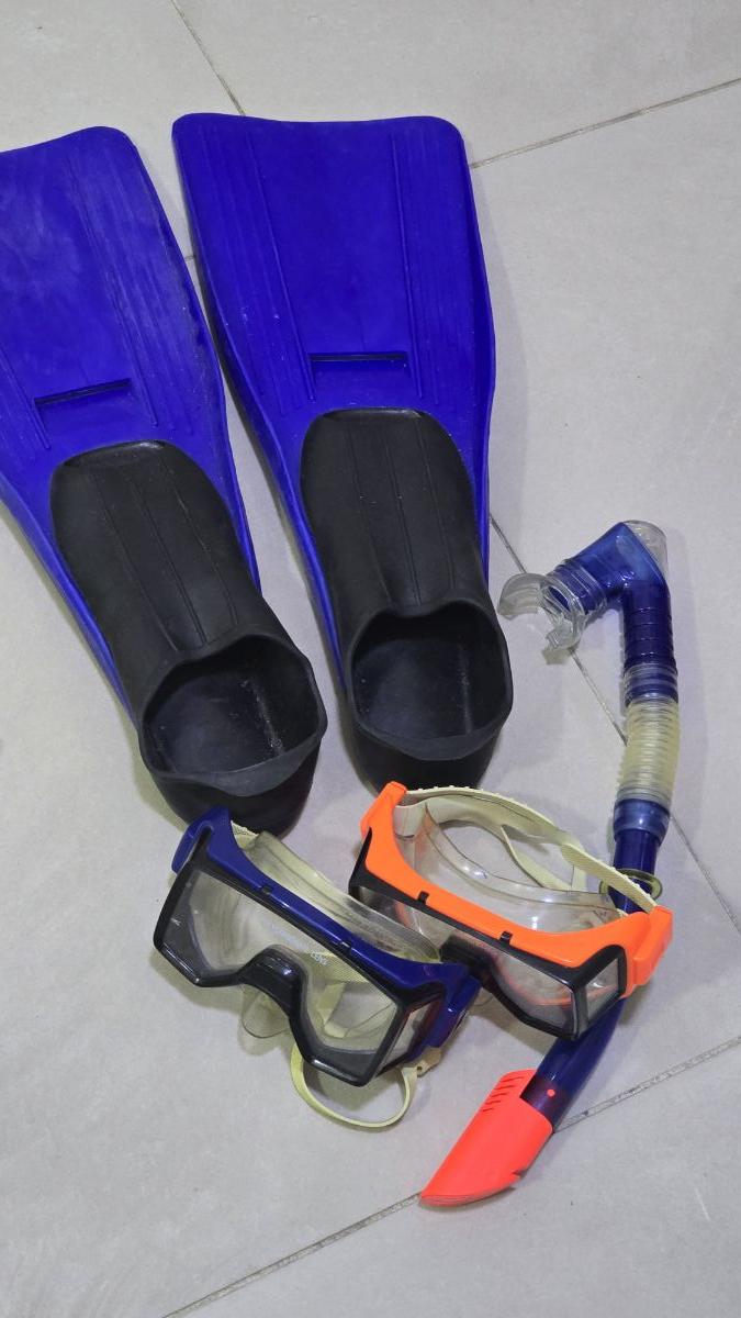 SPEEDO - Dual Lenses Mask, Snorkel and Fins Diving Set (SWIMMING & SCUBA) INCLUDING OTHER SCUBA SET AND FINS - Image 4