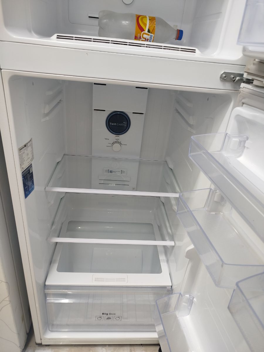 Samsung double door refrigerator for sale - Image 6