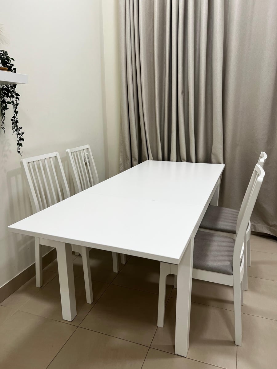 Ikea extendable table + 4 chairs - Image 2