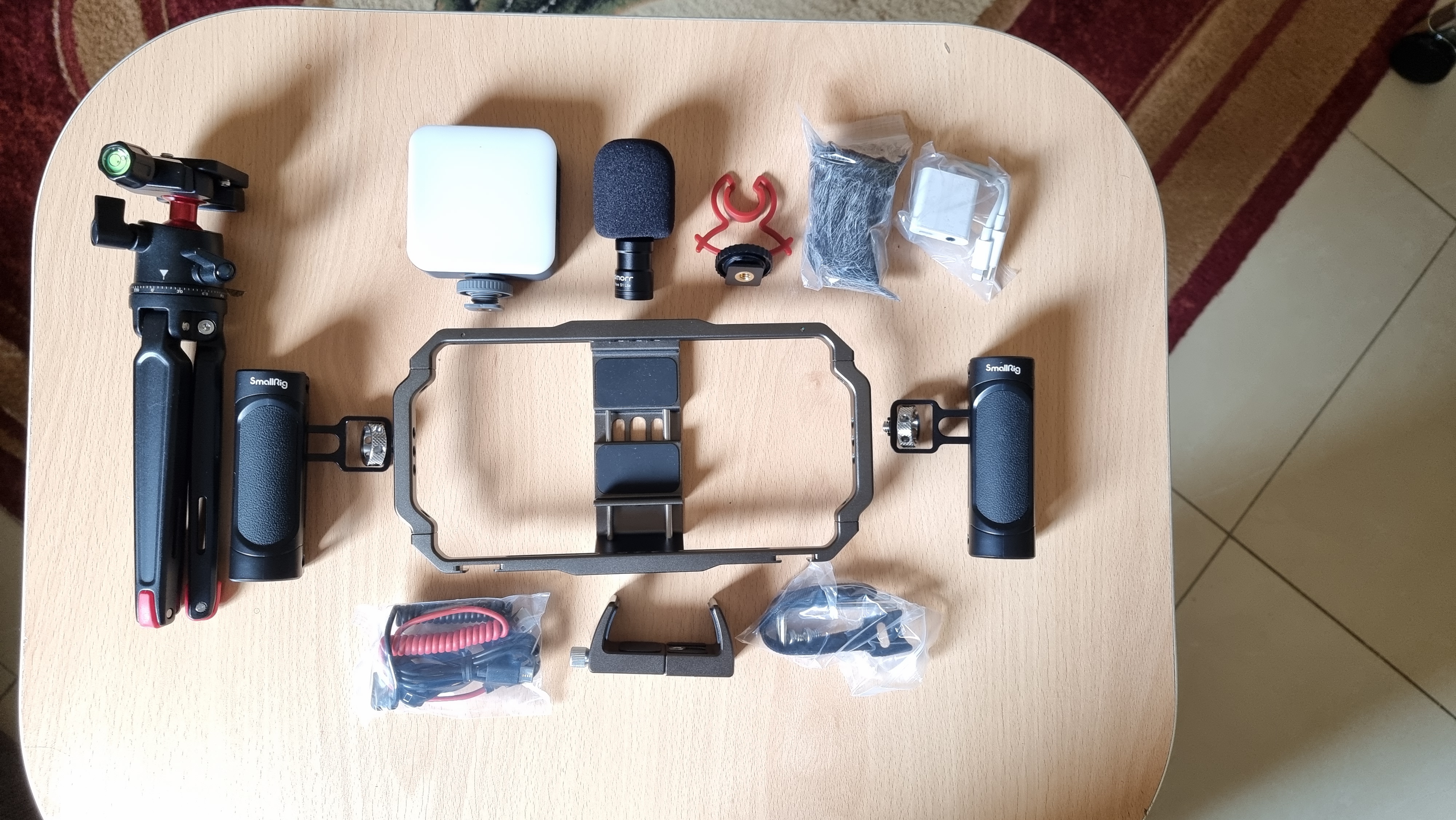 Small Rig 2207 Small Rig Smartphone Video Kit | Items | Qatar Living Classifieds