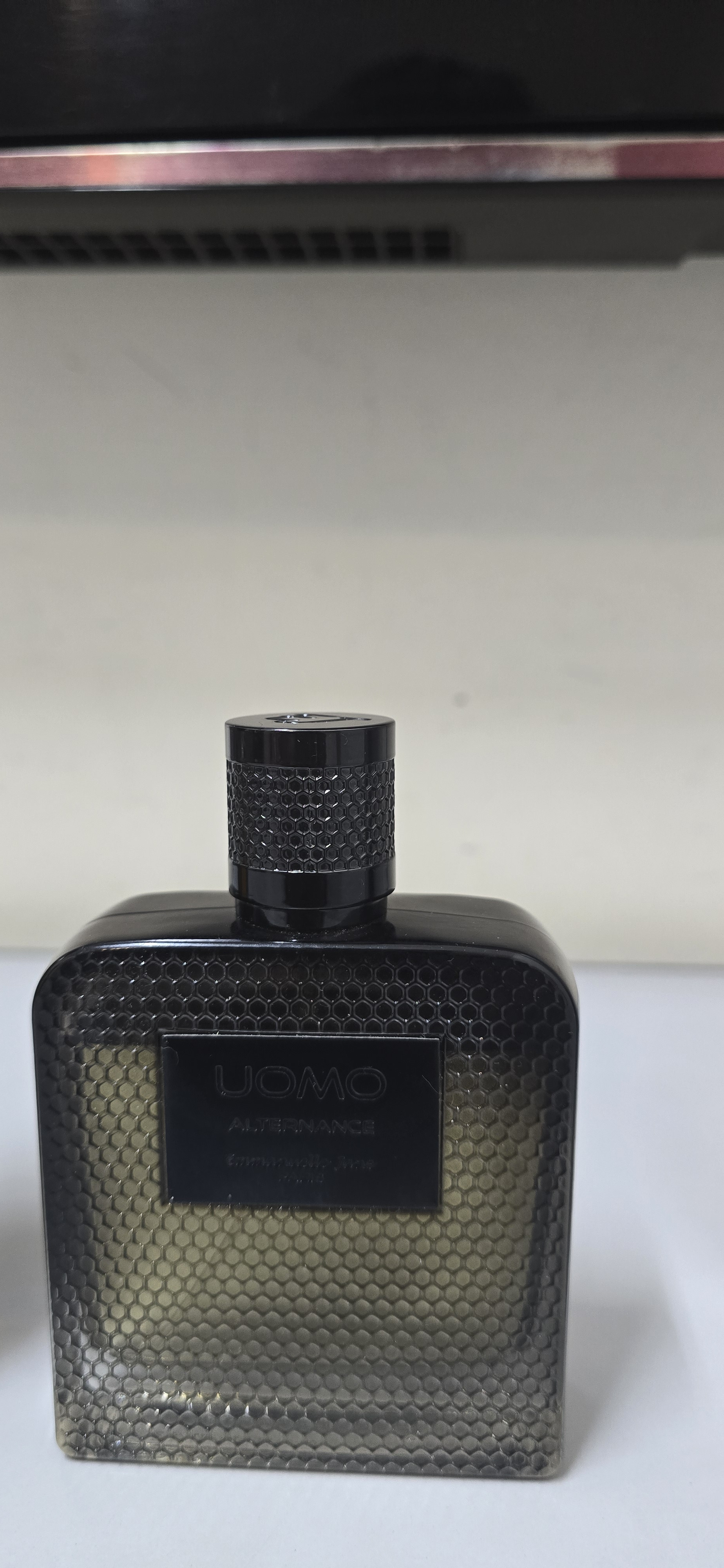 Perfumes on urgent sale - Image 4