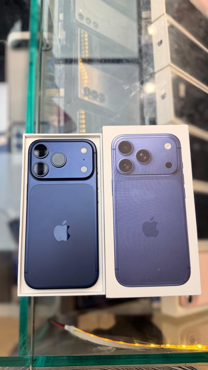 I PHONE 17 PRO 256GB - Image 2
