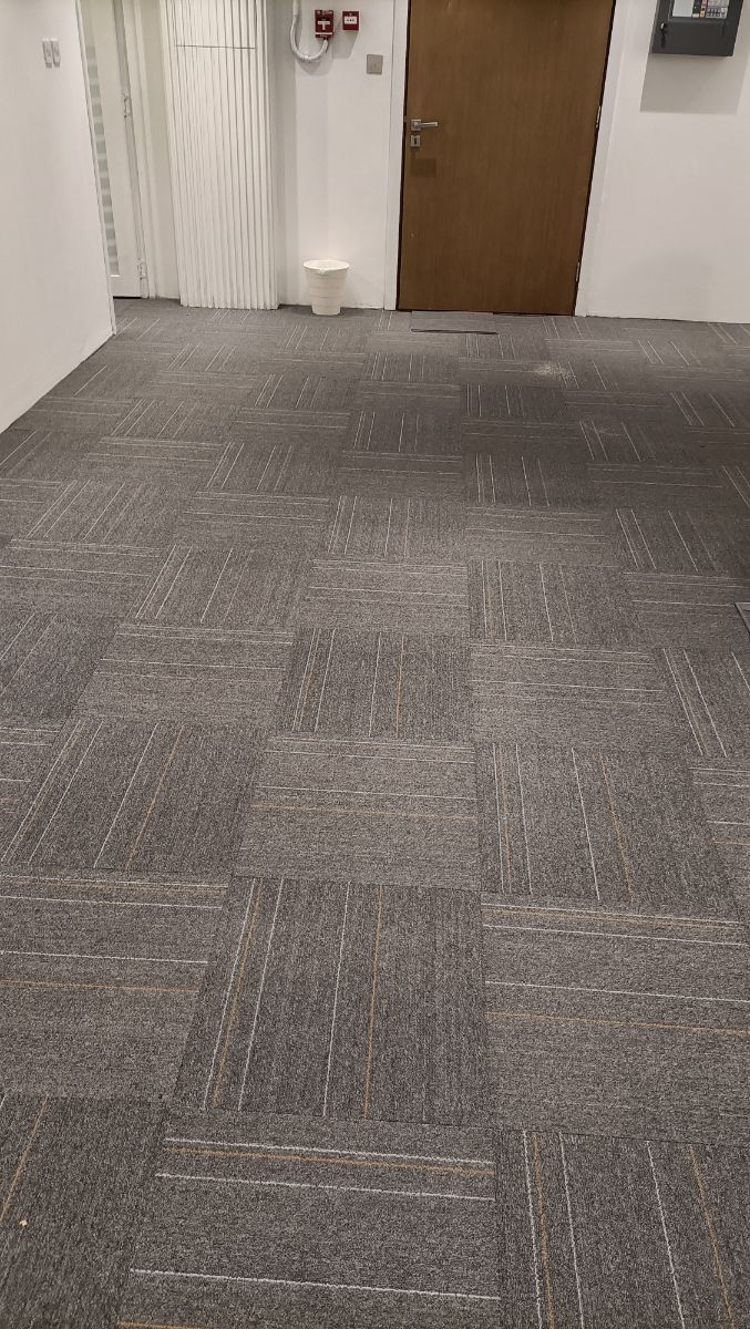 Office tiles carpet - Image 9