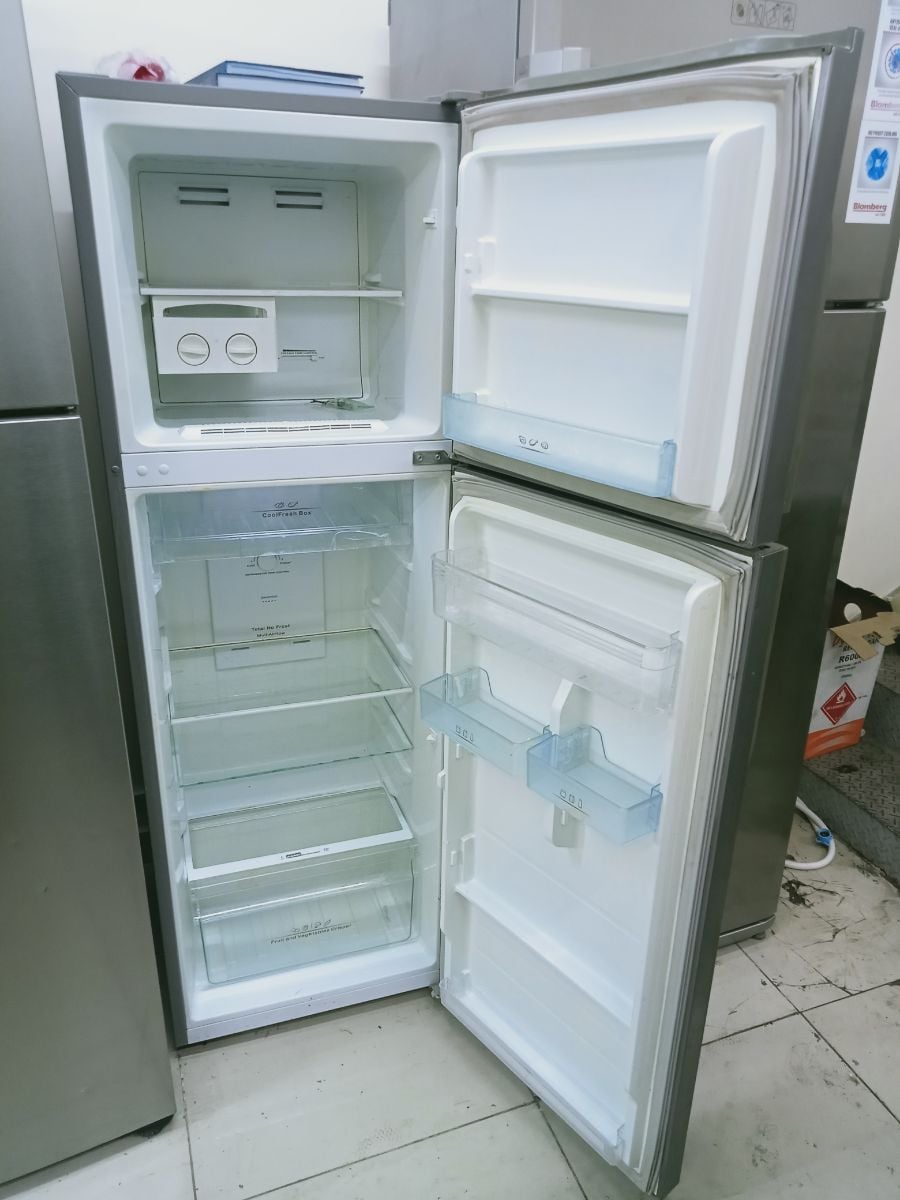 Hisense refrigerator for sale - Image 2