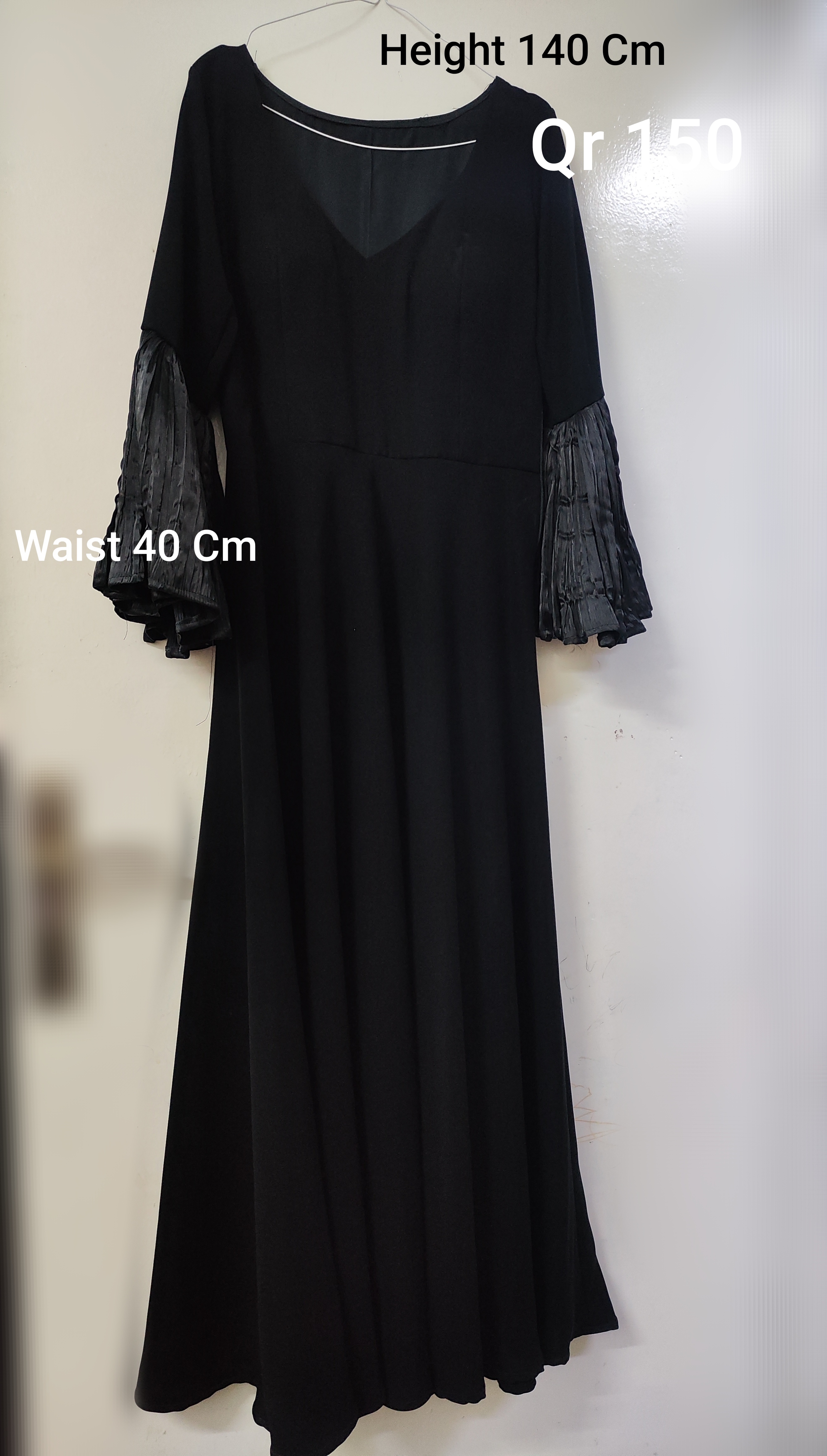 Dresses and Abaya  - Image 10