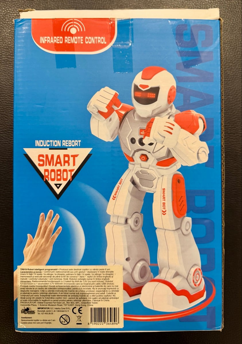 Large interactive robot toy - Image 2