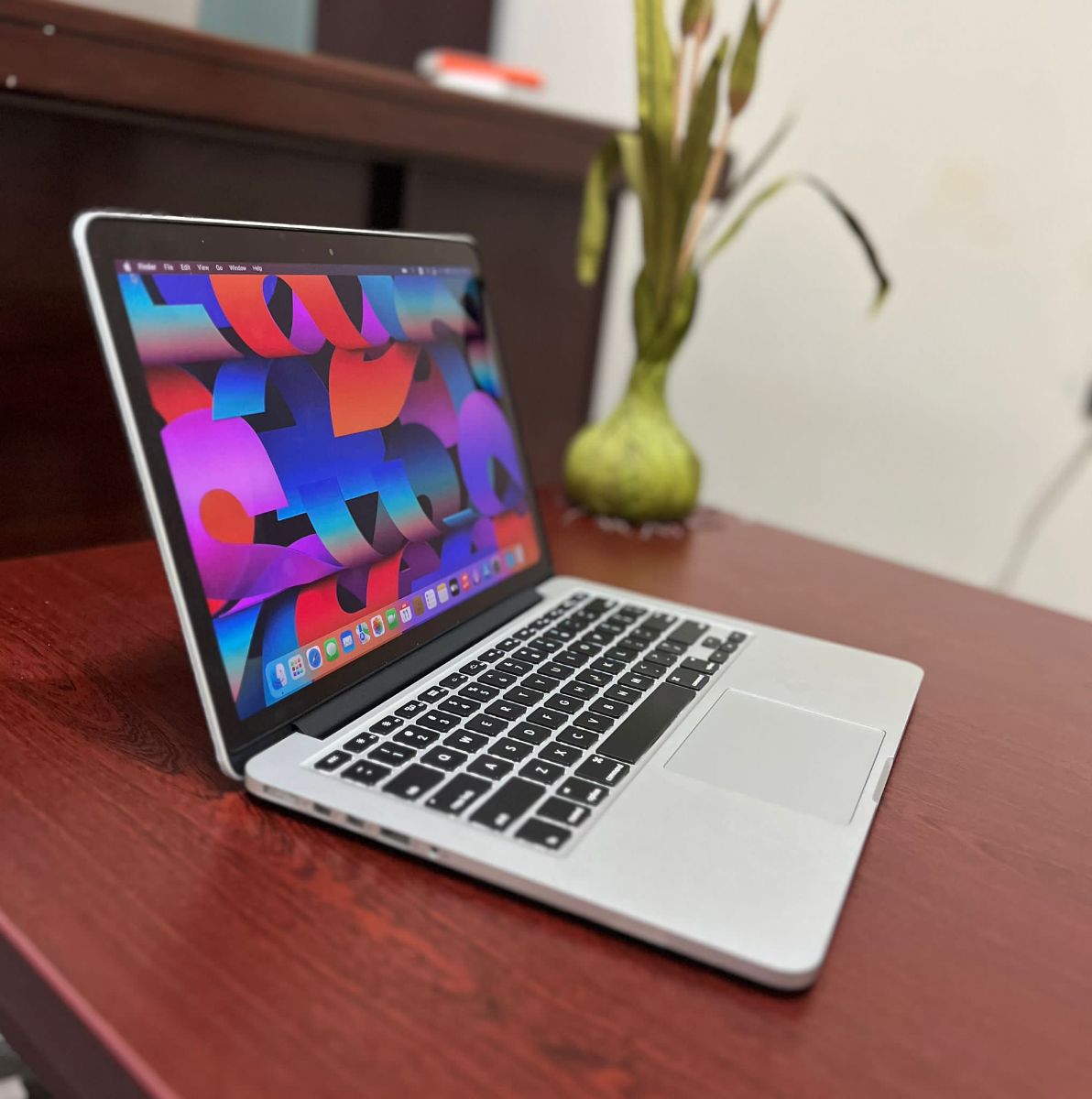 MacBook Pro (13-inch Retina, 2015) - Image 2
