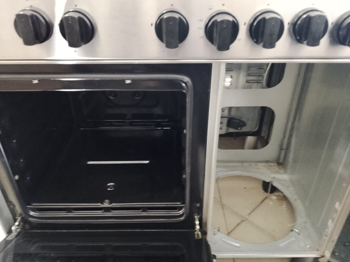 Gas stove for sale - Image 1