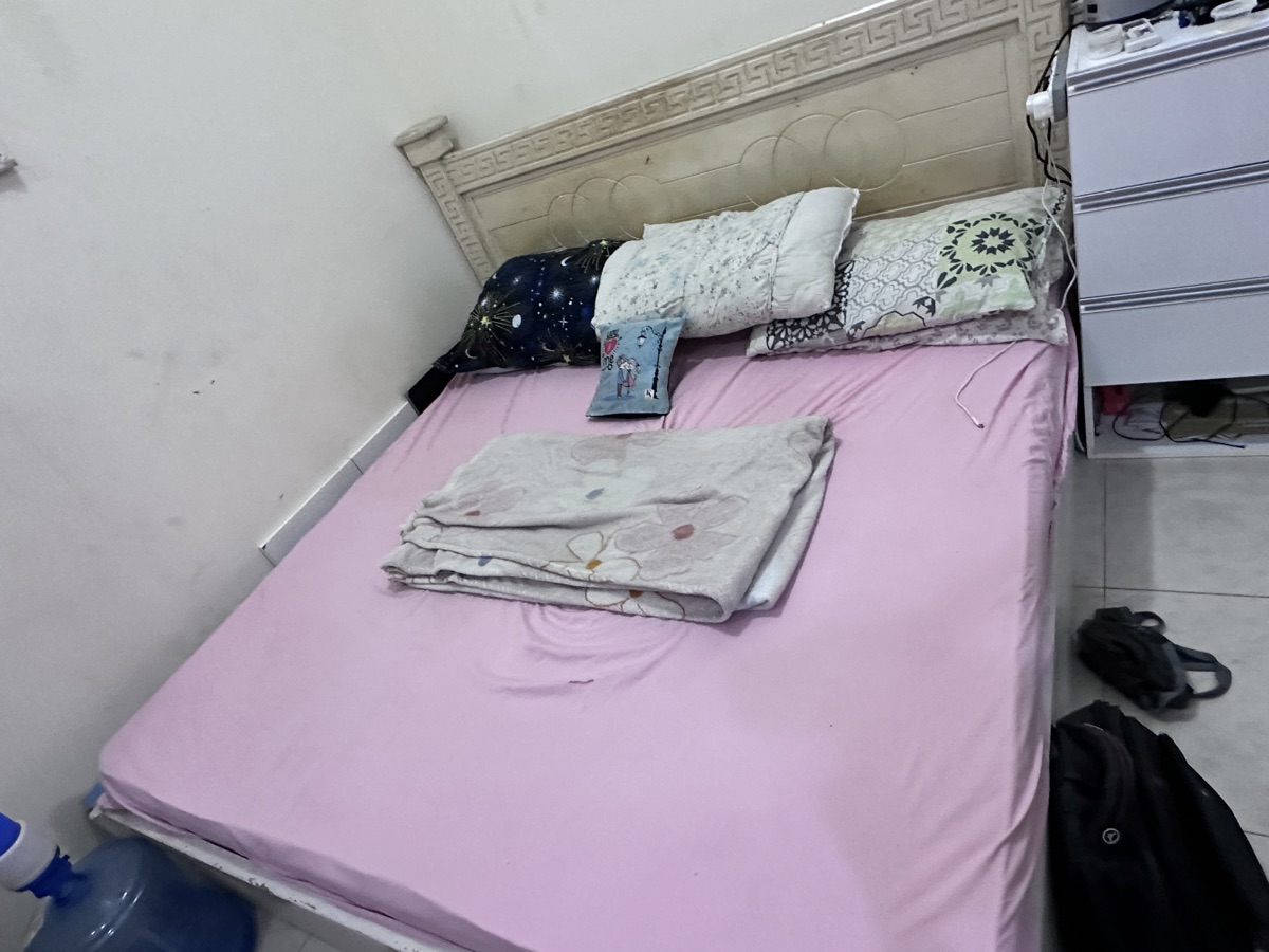 Bed and mattress. - Image 2