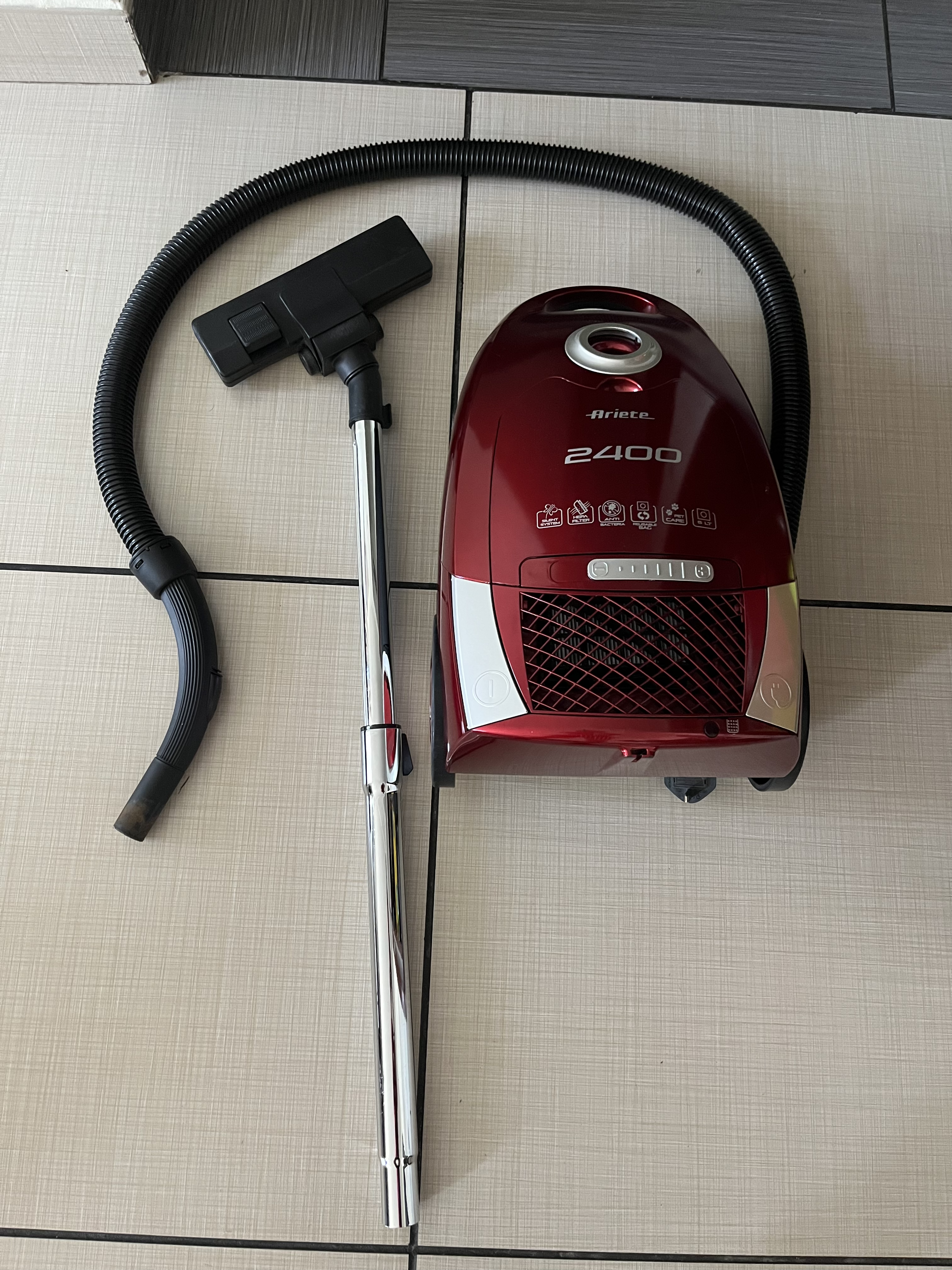 Vacuum Cleaner - Image 1