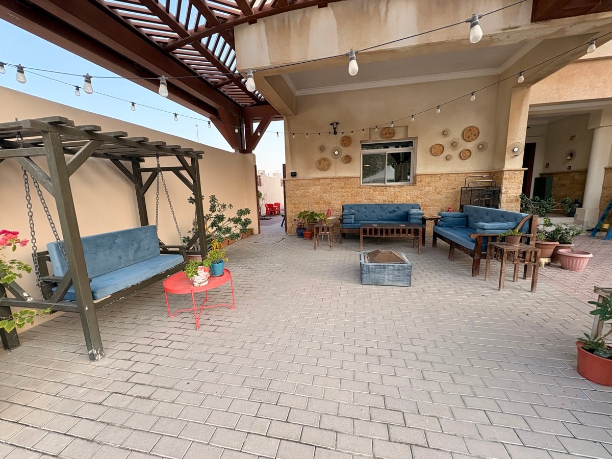 Majlis seating - Image 3