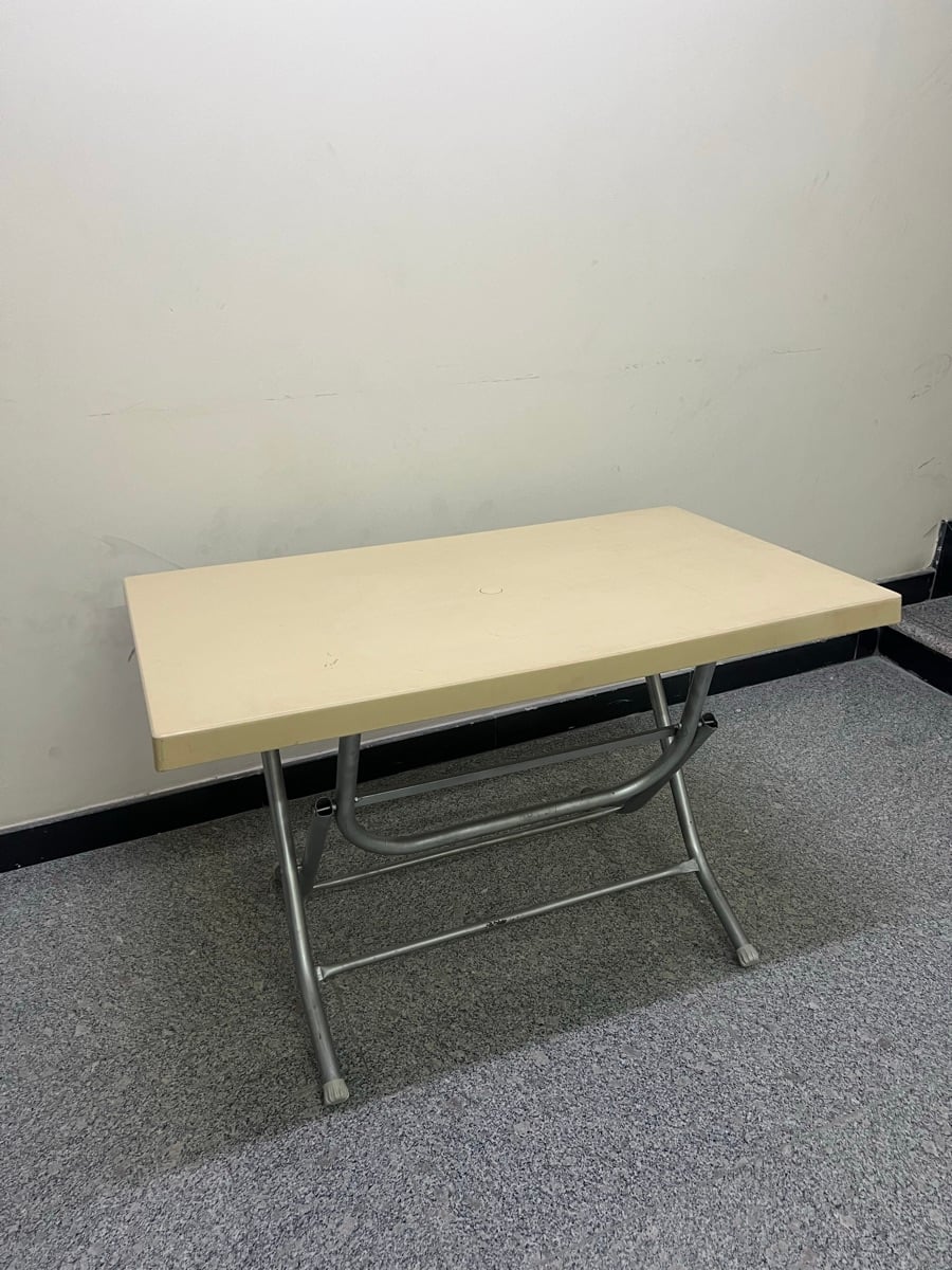 Folding table - Image 2