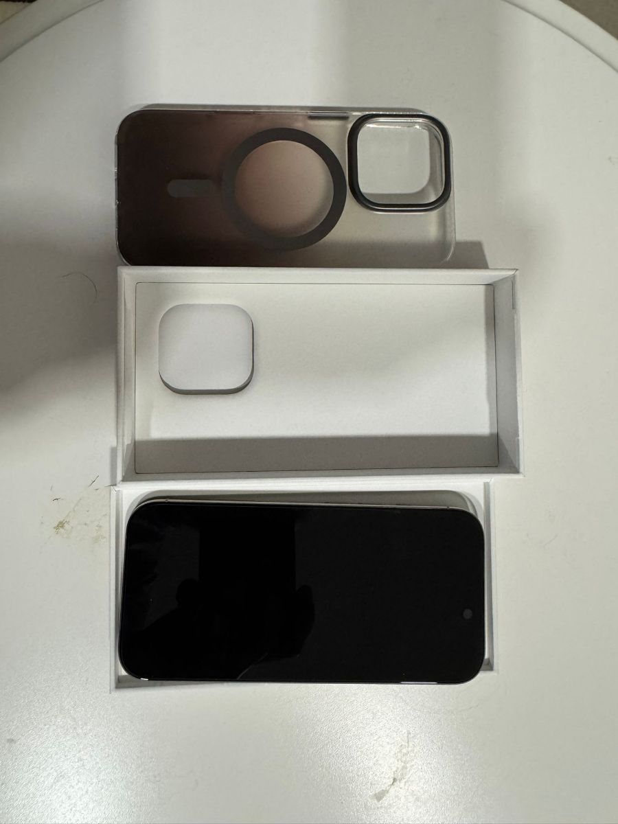 I phone 16 pro 512 GB - Image 4