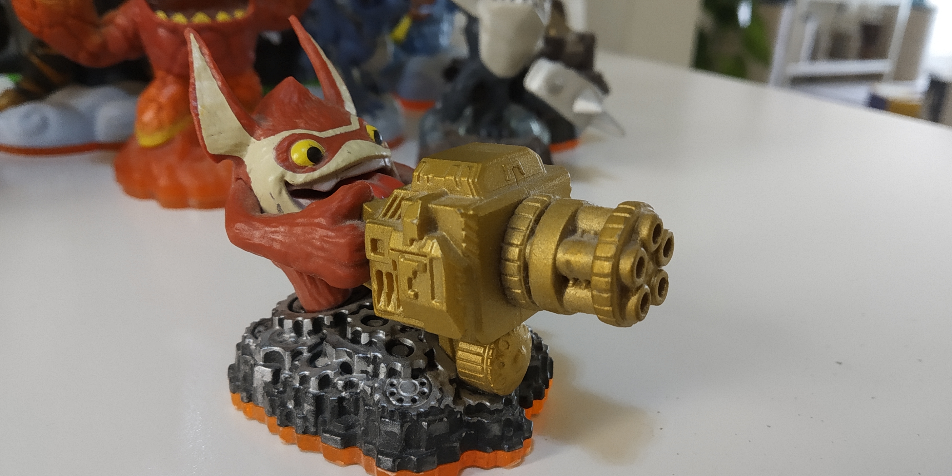 Skylanders Xbox Game, Portal of Power and Figurines - Image 14