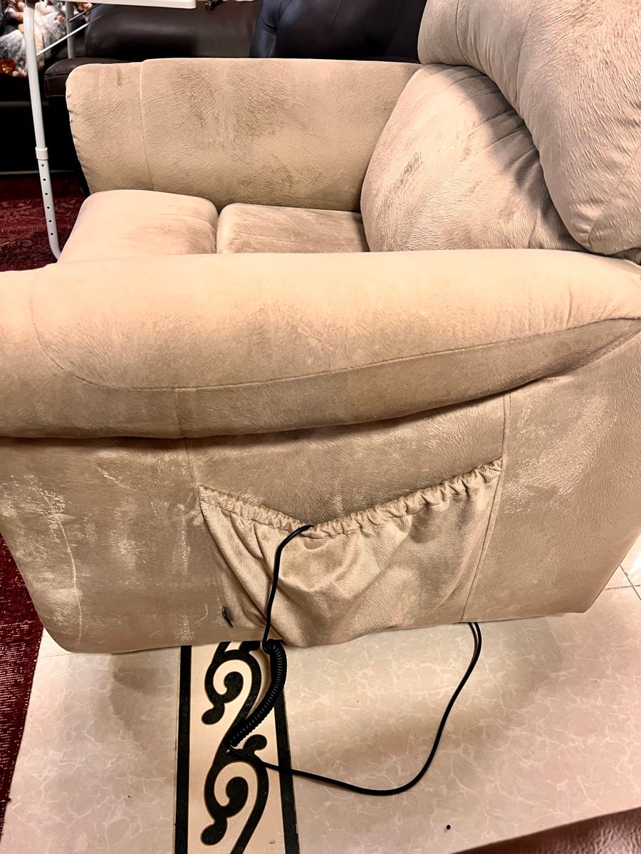ENZA home recliner - electric - Image 2
