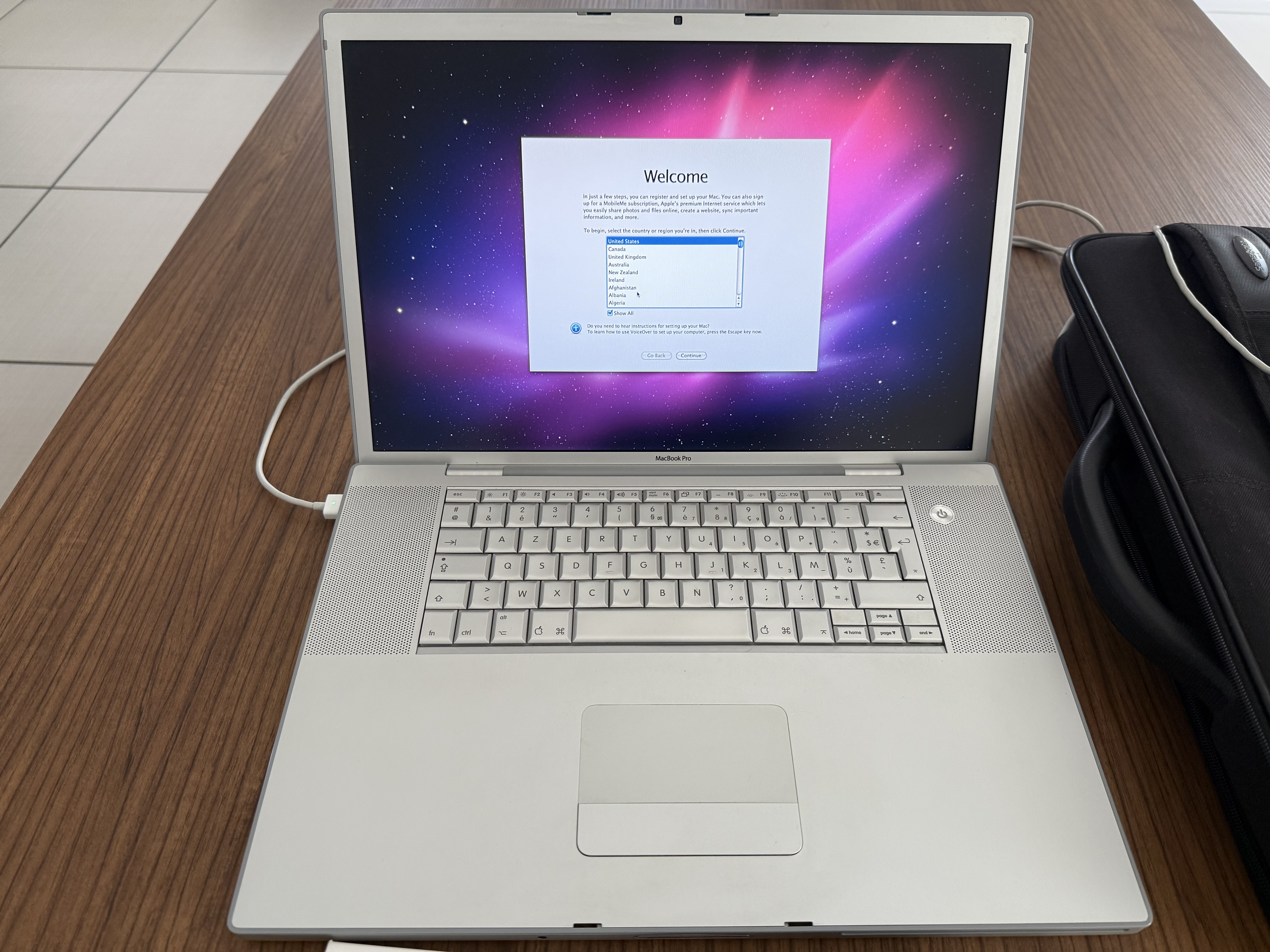 Mac Book Pro 17’’ for sale - Image 2