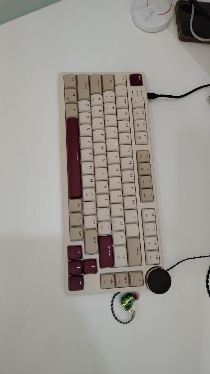 Gaming Keyboard - Image 1